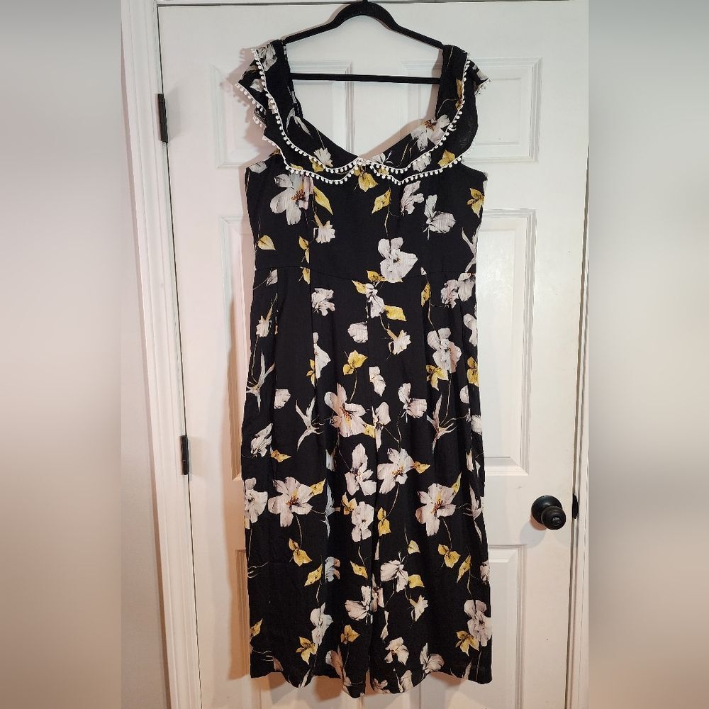 City Chic black and white floral zip back jumpsuit size 20